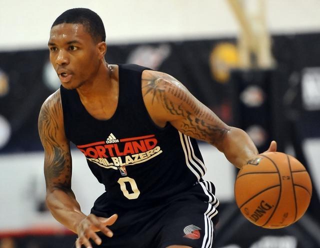 余依婷的银 余依婷的银